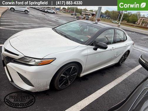 Wind Chill Pearl 2019 Toyota Camry XSE