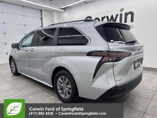 2024 Toyota Sienna XLE