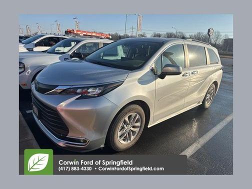 2024 Toyota Sienna XLE