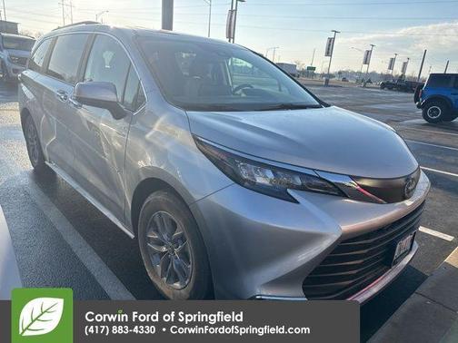 2024 Toyota Sienna XLE