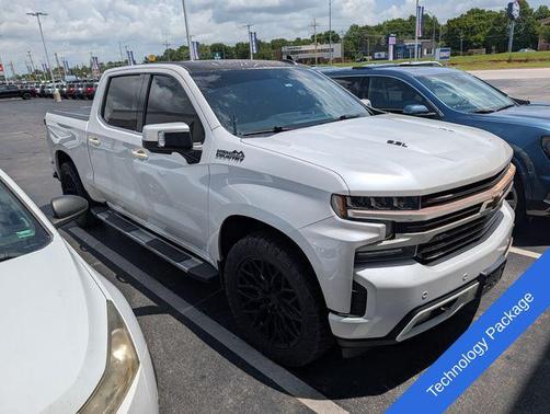Iridescent Pearl Tricoat 2020 Chevrolet Silverado 1500 High Country