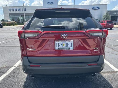 2020 Toyota RAV4 XLE