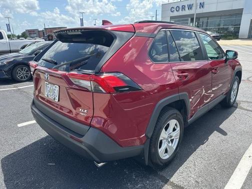 2020 Toyota RAV4 XLE