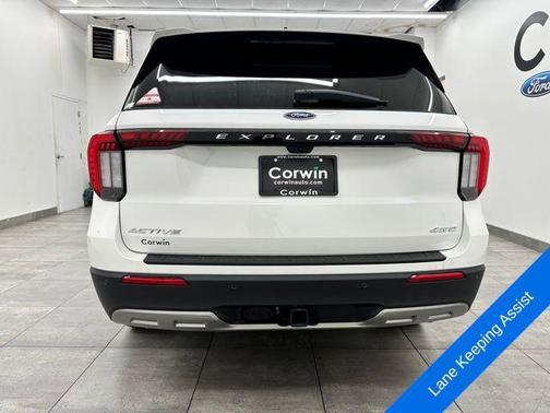Star White Metallic Tri-Coat 2026 Ford Explorer Active