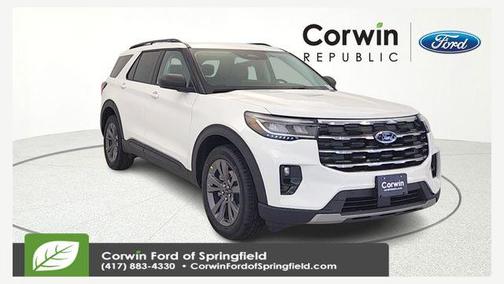 Star White Metallic Tri-Coat 2026 Ford Explorer Active