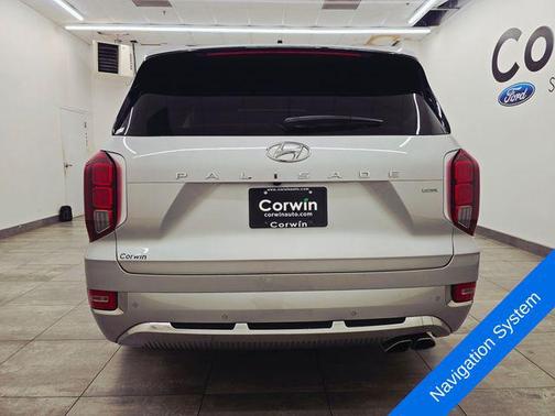 Typhoon Silver 2022 Hyundai PALISADE Calligraphy