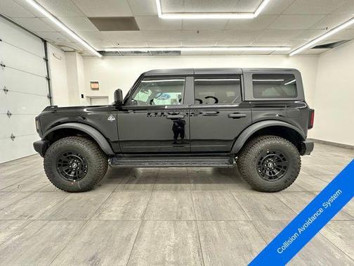 Shadow Black 2026 Ford Bronco Outer Banks