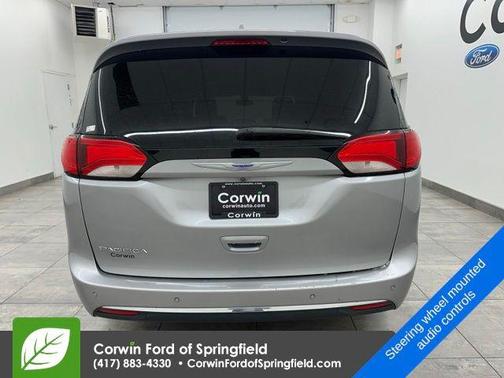 2018 Chrysler Pacifica Touring-L