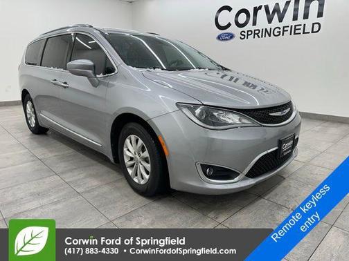2018 Chrysler Pacifica Touring-L