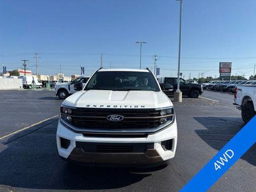 White 2027 Ford Expedition King Ranch