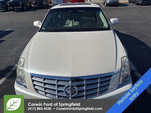 2011 Cadillac DTS Luxury Collection