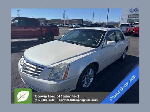 2011 Cadillac DTS Luxury Collection