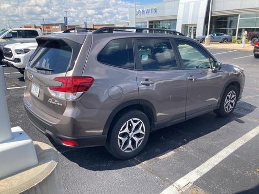 2023 Subaru Forester Premium