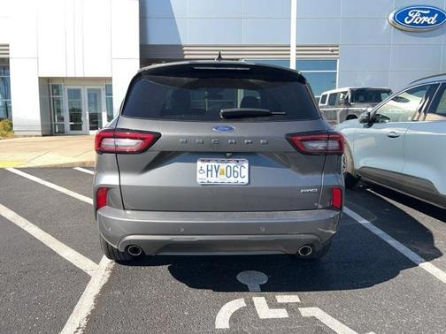 2024 Ford Escape ST-Line Elite