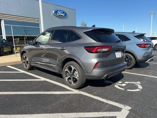 2024 Ford Escape ST-Line Elite
