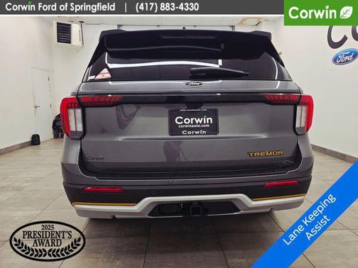 Carbonized Gra 2026 Ford Explorer Tremor