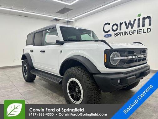 Oxford White 2026 Ford Bronco Outer Banks