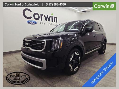 Ebony Black 2025 Kia Telluride S