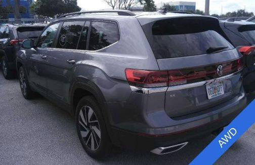 Platinum Gray Metallic 2024 Volkswagen Atlas 2.0T SE w/Technology 4MOTION