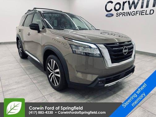 2023 Nissan Pathfinder Platinum 4WD