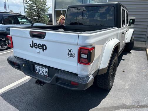 2024 Jeep Gladiator Willys