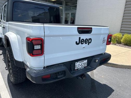 2024 Jeep Gladiator Willys