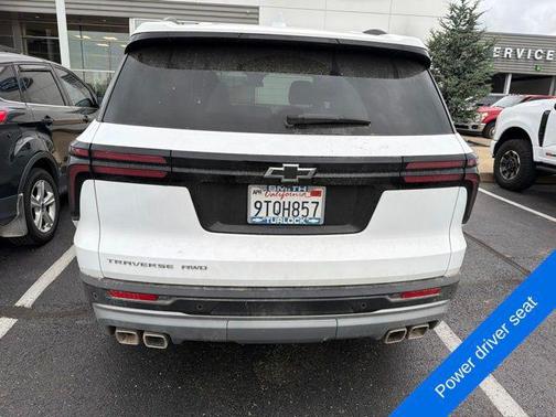 Summit White 2025 Chevrolet Traverse LT