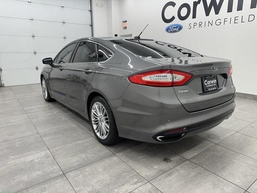 2014 Ford Fusion SE
