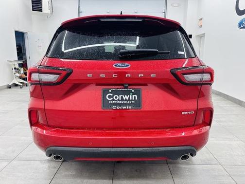 2024 Ford Escape ST-Line