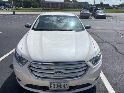 2017 Ford Taurus Limited