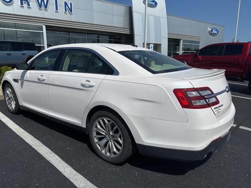 2017 Ford Taurus Limited