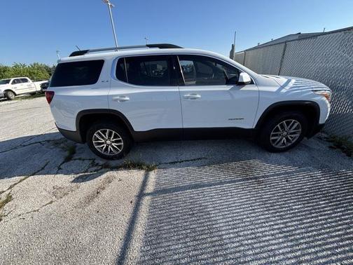 2017 GMC Acadia SLE-2