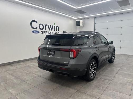 2025 Ford Explorer ST-Line