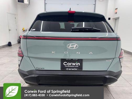 2025 Hyundai KONA SEL