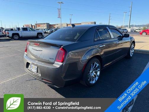 2022 Chrysler 300 Touring