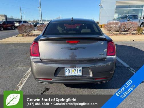 2022 Chrysler 300 Touring