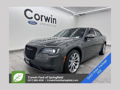 2022 Chrysler 300 Touring