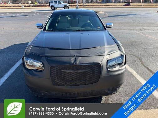 2022 Chrysler 300 Touring