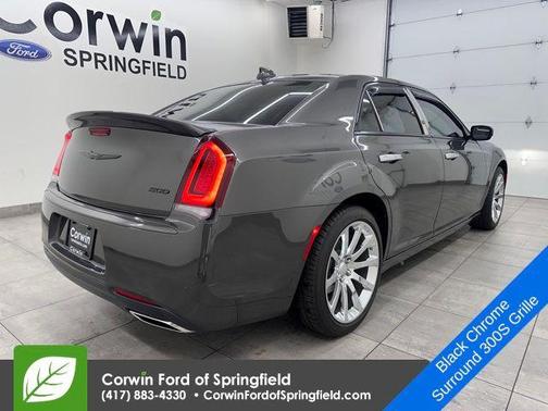 2022 Chrysler 300 Touring