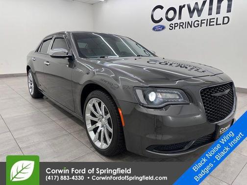 2022 Chrysler 300 Touring