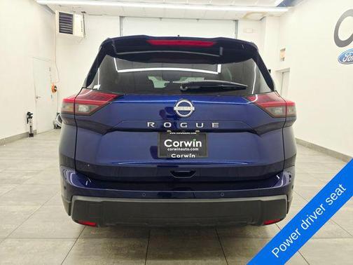 Deep Ocean Blue Pearl/Super Black 2025 Nissan Rogue SV