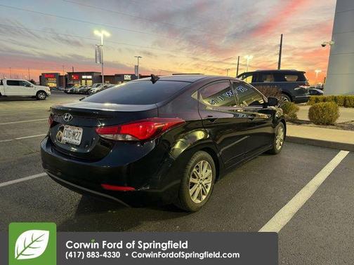 2014 Hyundai ELANTRA SE