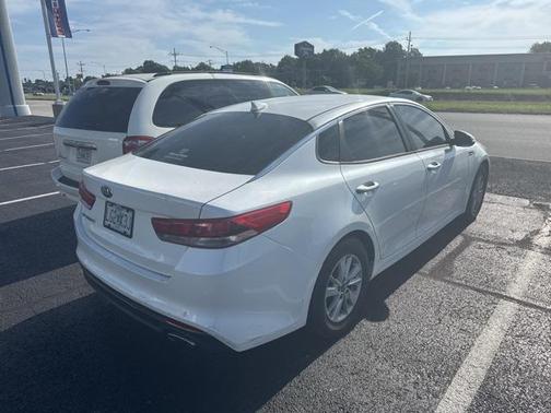 2016 Kia Optima LX