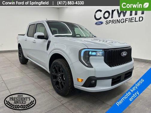 Space White Metallic 2026 Ford Maverick Lobo Standard