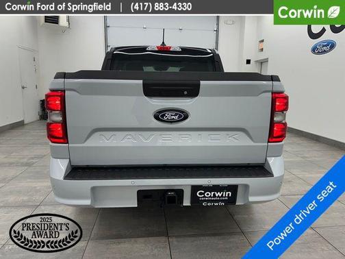 Space White Metallic 2026 Ford Maverick Lobo Standard