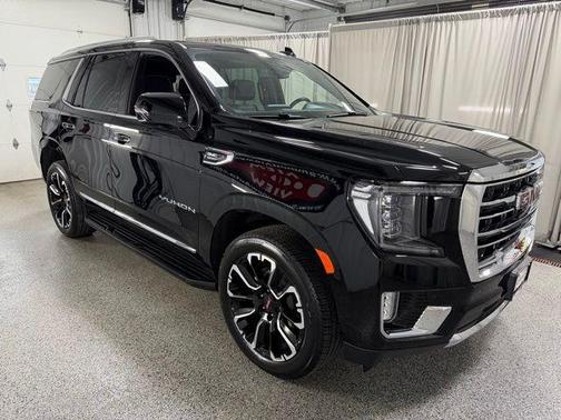Onyx Black 2022 GMC Yukon SLT