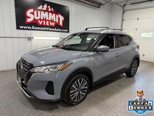 Boulder Gray Pearl 2023 Nissan Kicks SV