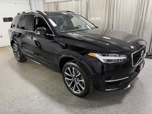 2018 Volvo XC90 T5 Momentum