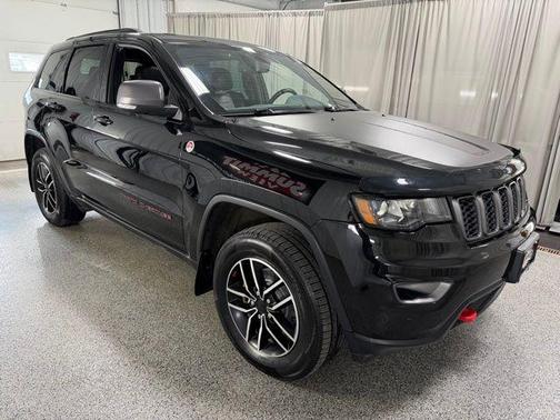 Diamond Black 2020 Jeep Grand Cherokee Trailhawk