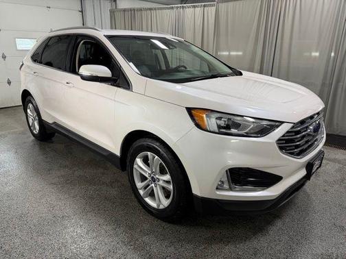 White Platinum Tri-Coat Metallic 2019 Ford Edge SEL
